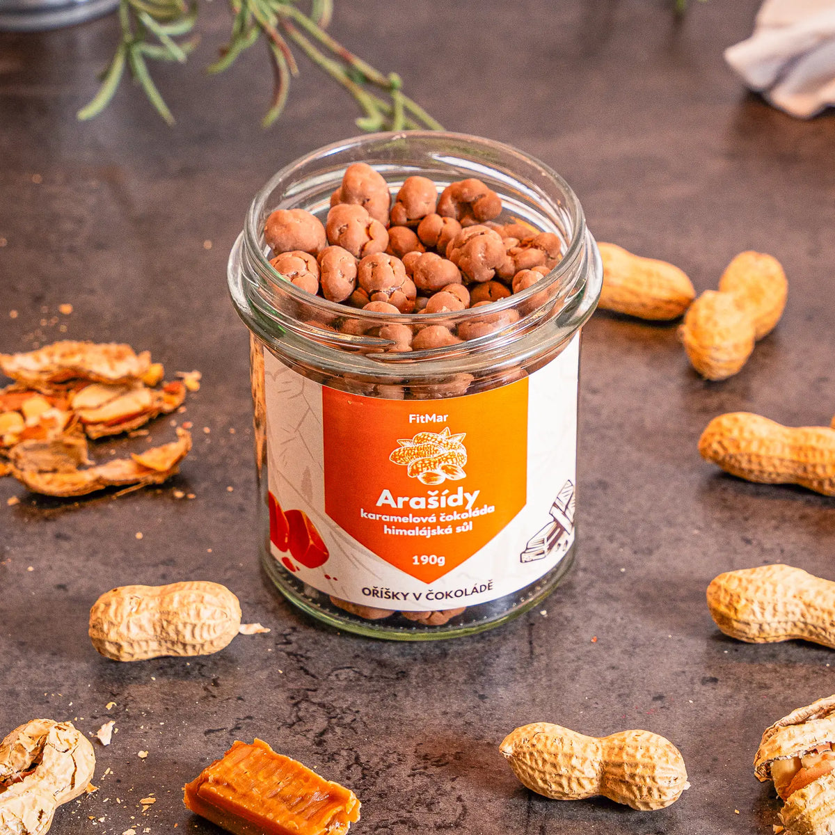 Arašídy v karamelové čokoládě s himálajskou solí - FitMar.cz